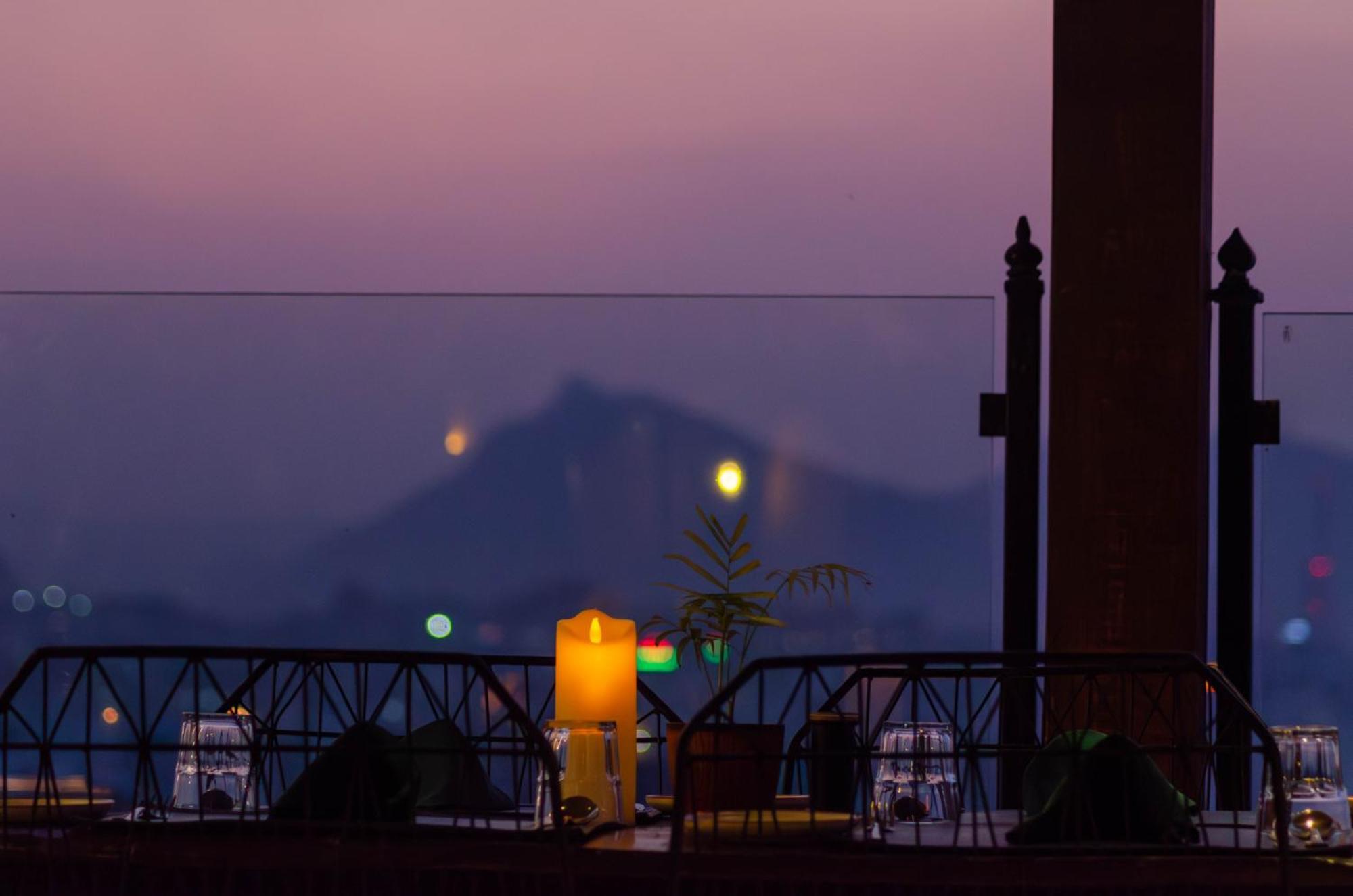Hotel Historia Royal Udaipur Esterno foto