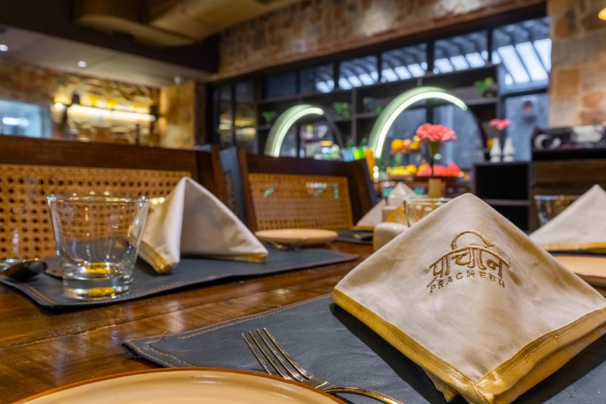 Hotel Historia Royal Udaipur Esterno foto